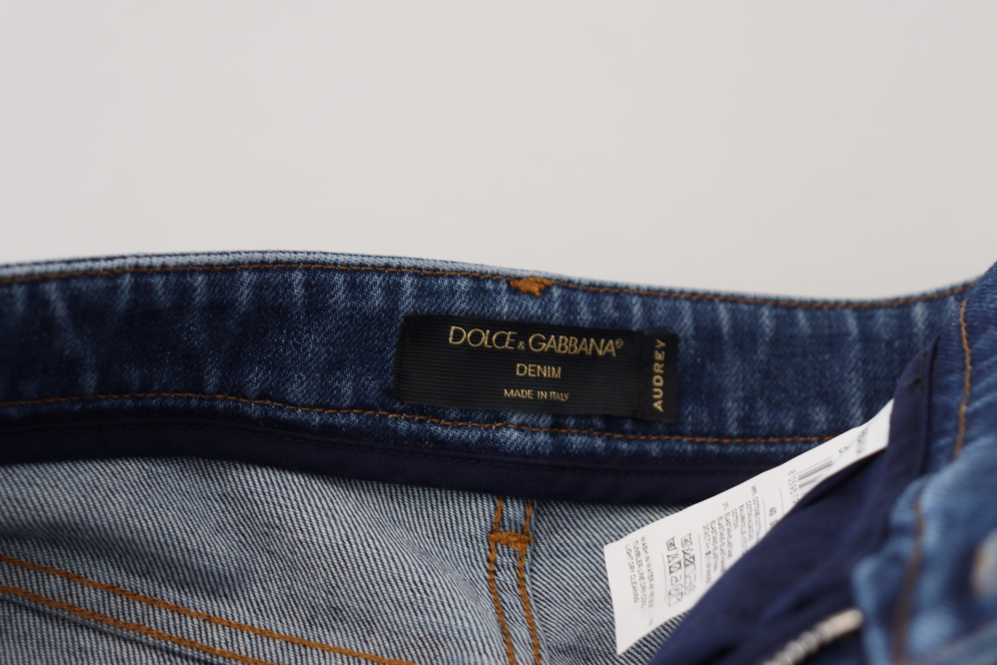 Dolce & Gabbana Chic Blue Denim Pants – Elegance Meets Comfort